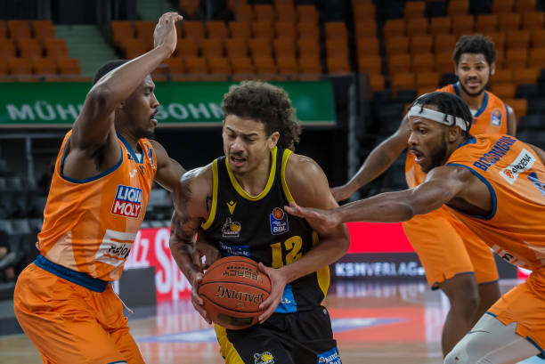 解如出一辙 解如出一辙