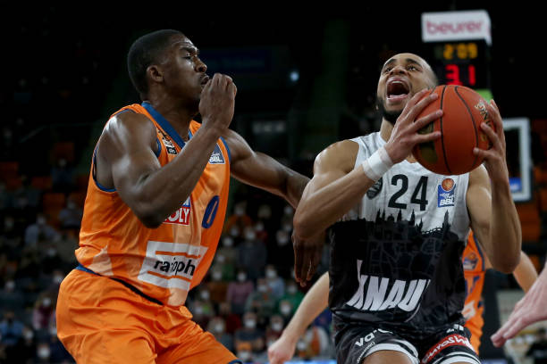 用底线和网 用底线和网