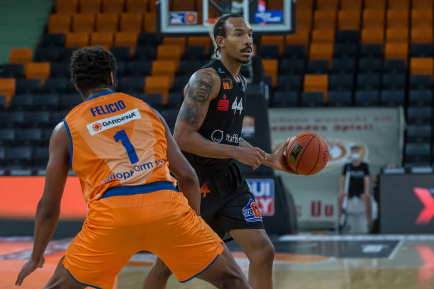 赛同样经历 赛同样经历